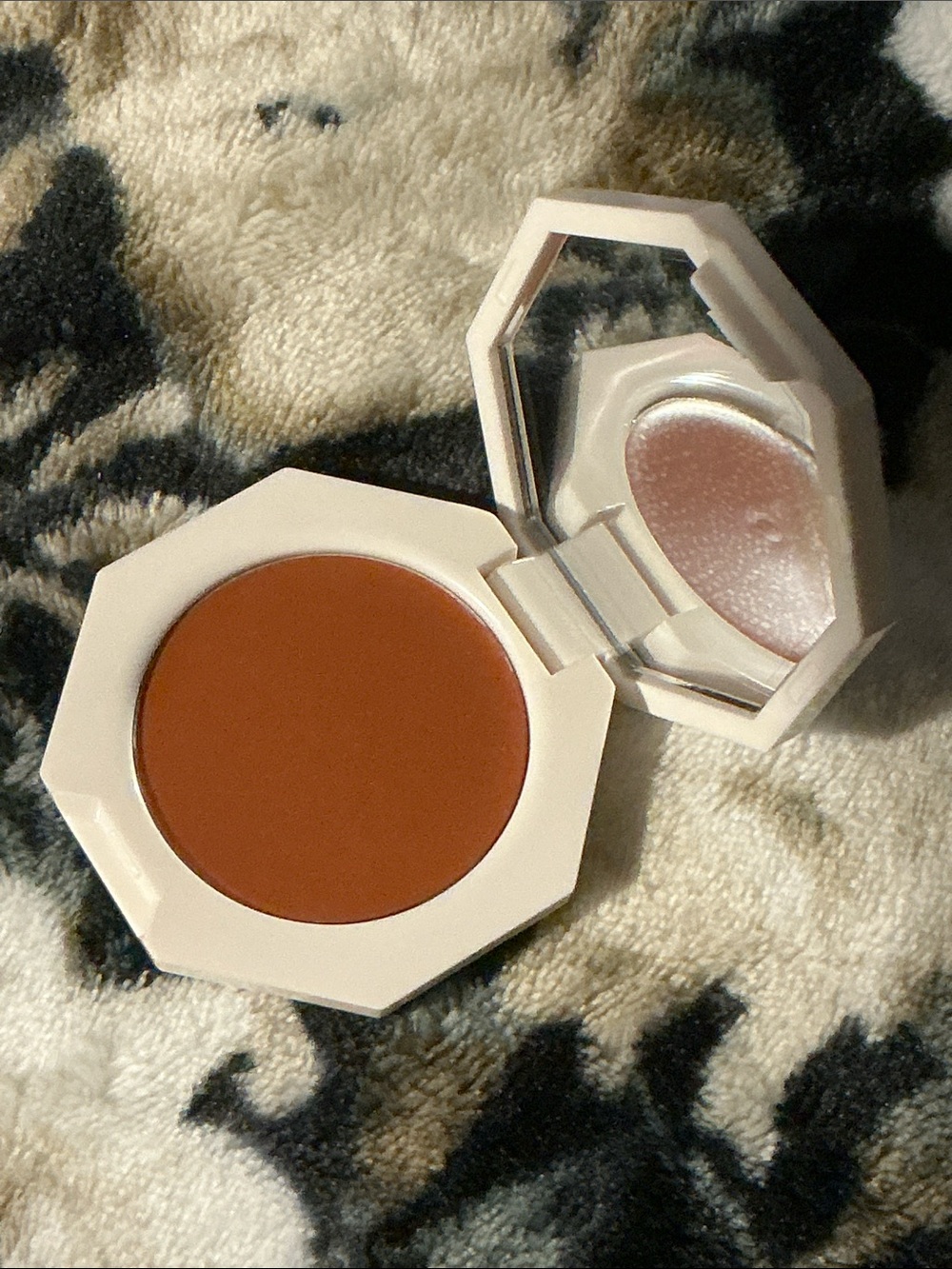 Fenty Rose Latte Cheeks Out Freestyle Cream Blush - Picture 6 of 6